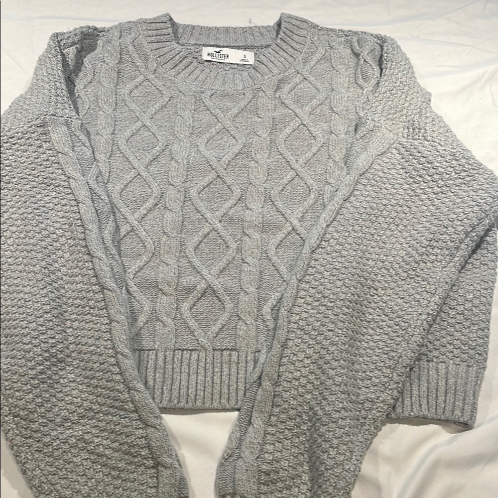 Hollister Gray Cable Knit Crew Neck Sweater